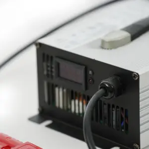 Alternative view of SP140 Battery Charger 110v (US)